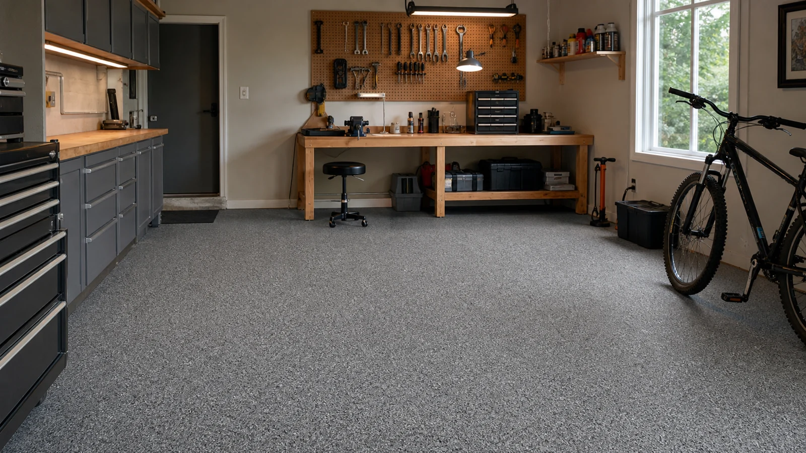 Decorative resin floor in a home workshop